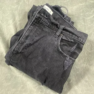 Abercrombie & Fitch 90s Straight Jeans‎ Womens 12/31 Ultra High Rise Rips Fringe thumbnail 2