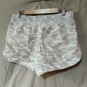 Athleta Cabo tide linen shortie thumbnail 2
