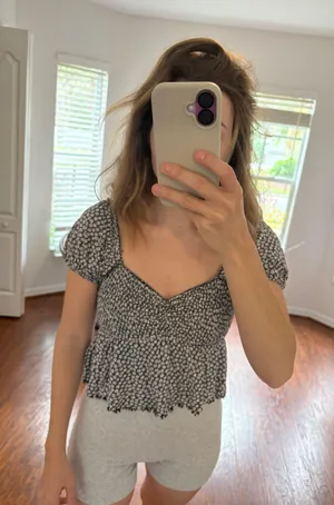 Urban Outfitters Floral Top thumbnail 1