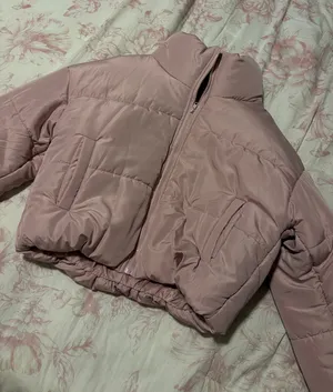 cropped pink puffer jacket amazon thumbnail 1