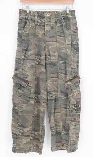 Forever 21 Cargo Pants Womens L Camo Green Utility Pockets Excellent thumbnail 1