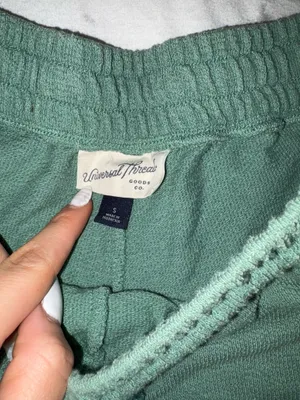 Universal Threads Shorts thumbnail 3