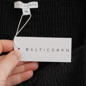 Baltic Born 1X Stefania Midi‎ Dress Black Smocked Puff Sleeve Wedding Guest NEW thumbnail 9