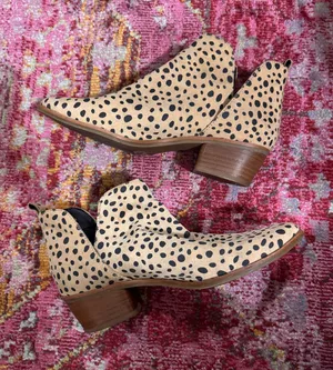Dolce Vita cheetah booties thumbnail 1
