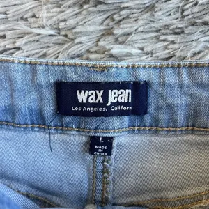 WAX JEAN, LOS ANGELES, Large BLUE DENIM CUT OFF SHORTS, JR'S WAIST thumbnail 3