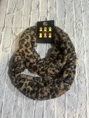 Faux Fur Leopard Print Infinity Scarf‎ thumbnail 2