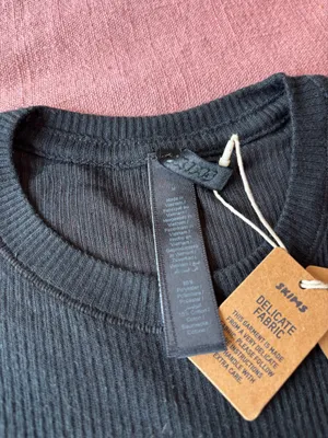 NWT SKIMS Sheer Rib T-Shirt thumbnail 4