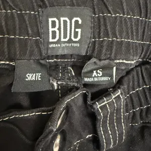 BDG Skate Shorts Women XS Black Cotton Contrast Stitch Carpenter Utility Y2K BDG thumbnail 5