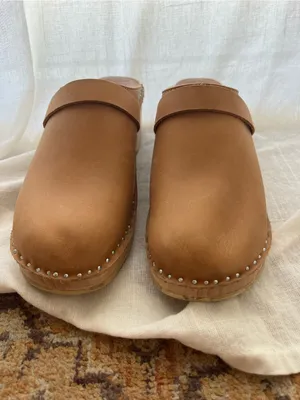 Troentorp Of Sweden• Brown Leather Clogs• Sz 38 thumbnail 3