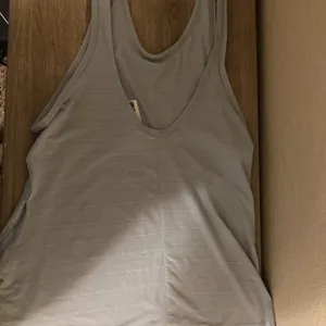 Athleta Max Out Tank Top XXS Slate Gray Nylon Polyester Spandex Activewear thumbnail 2