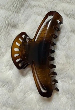 scünci No-Slip Grip jumbo claw clip thumbnail 1
