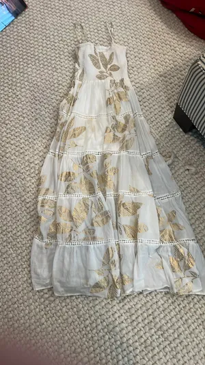 White And Gold Feather Pattern Maxi Dress thumbnail 3