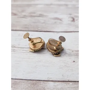 Vintage Screw On Earrings - Dainty Just Over 5/8" Gold Tone thumbnail 4