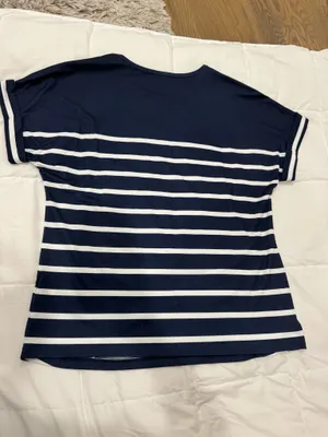 Boutique Navy and White Top thumbnail 4