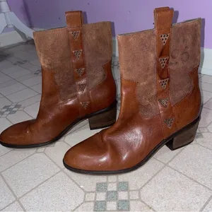 Donald Pliner Daze Western Ankle Boot Women Size 10M Country Boho Cowgirl Preppy thumbnail 4
