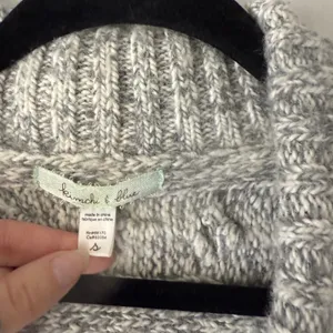 Anthropologie Kimchi‎ Blue Cable Knit Gray Sweater Sm Preppy Gilmore Girls thumbnail 4