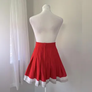 Vintage ‘90s The Wright Costume & Dancewear Red Pleated Cheerleading Skirt thumbnail 7