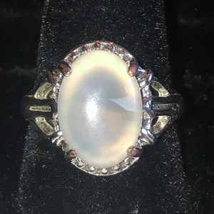 Elegant Silver Tone Boho Ring with Opalescent Stone thumbnail 2