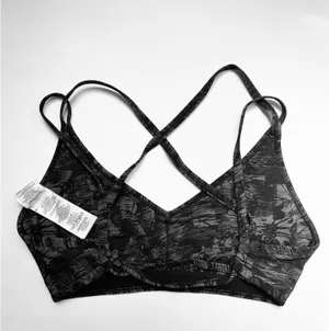 Gymshark M Legacy Sports Bra thumbnail 3