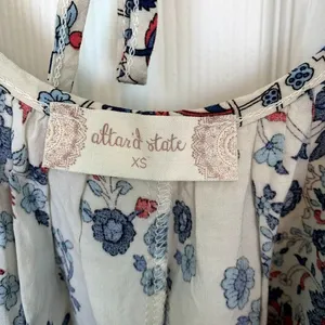 Altar'd State White‎ Blue Floral Cold Shoulder Dress Women's Size XS thumbnail 6