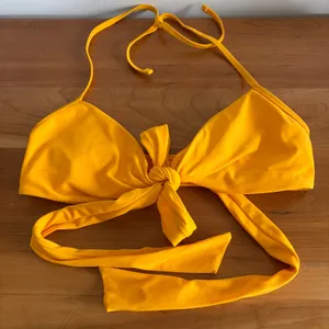 Aerie Womens Yellow Scoop Front Knot Halter Bikini‎ Top Size Medium thumbnail 1