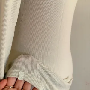 Lululemon Athletica Cream Long Sleeve Tee thumbnail 3