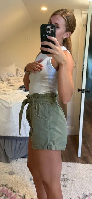 Abercrombie High-Waisted Shorts thumbnail 3