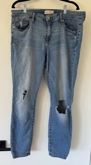 Gap Light Wash Skinny Jeans thumbnail 1