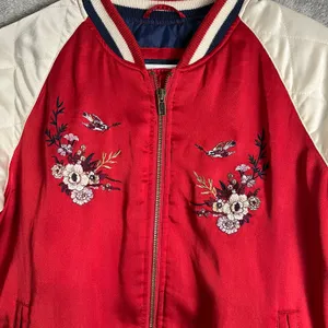Vintage American Eagle Red Embroidered Bomber Jacket Floral Quilted Streetwear M thumbnail 3