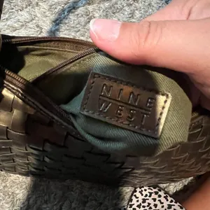 Nine West gold‎ shoulder bag thumbnail 6