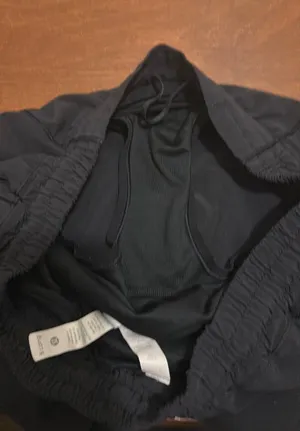 Lululemon Hotty Hot Short 2.5” thumbnail 3