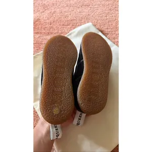 Black Low Top Sneakers Contrast Stitch Gum Sole EU 37 thumbnail 7