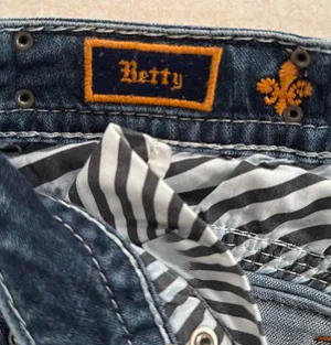 Rock Revival Jeans thumbnail 3