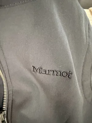 Marmot Women’s Black Softshell Hooded Vest Faux Fur Lined Hood Zip Pockets Size M thumbnail 4