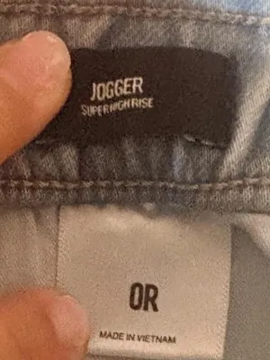 Express Light Wash Blue Women’s Jogger Jeans Sz 28 thumbnail 7