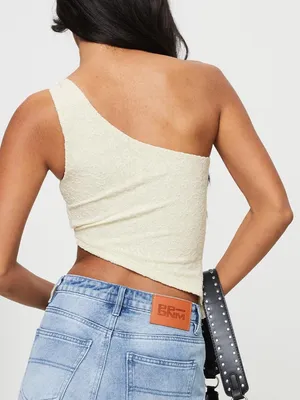 Princess Polly Women’s 6 Toomba One-Shoulder Silver Ring-Detail Crop Top - Cream thumbnail 3