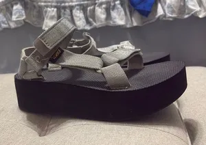 Teva Sandals Women’s thumbnail 1