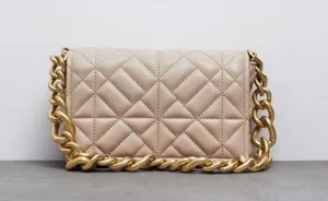 Purse thumbnail 1