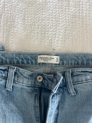 Abercrombie Jeans The 90s Relaxed High-Rise cargo thumbnail 3