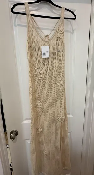 Forever 21 Beige Rosette Beach Cover Up thumbnail 3