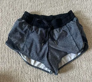 Lululemon Hotty Hot Shorts 2.5" thumbnail 1