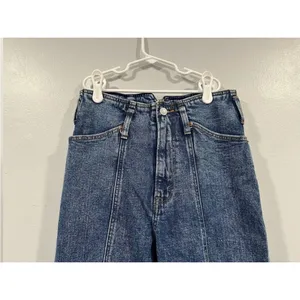 Abercrombie And Fitch Ultra High Rise Mom Jean Distressed Hem 2/26 thumbnail 3
