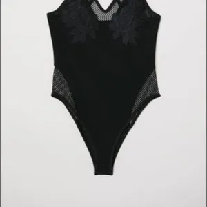 ✨ HP✨H&M Mesh Bodysuit ✨ thumbnail 3