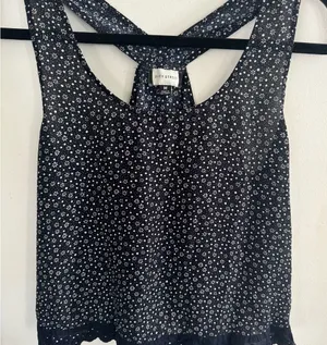 Women's Black Floral Top Size M thumbnail 1