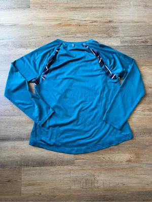 Fila Women's Teal Long-Sleeve V-Neck Performance Top with Patterned Side Panels thumbnail 3