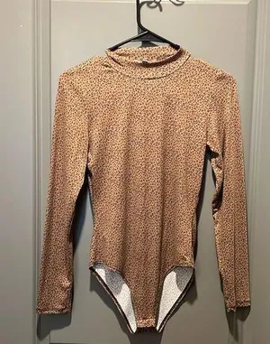 Cheetah print body suit Size XS thumbnail 1
