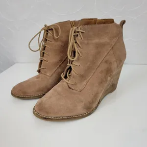 Lucky Brand Yoanna Womens Boots Size‎ 8 Tan Suede Lace Up Wedge Zip Ankle Boots thumbnail 4