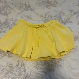 Yellow Sweatshirt and Skort Set Size L thumbnail 5