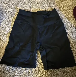Colsie Biker Target Ribbed Shorts thumbnail 1