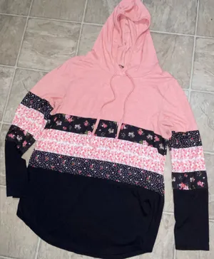 Floral Colorblock Lightweight Hoodie Black Size L thumbnail 1